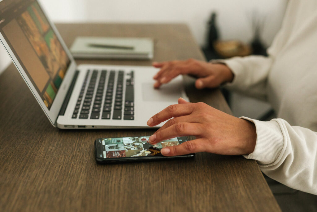 illustration instagram vs site web